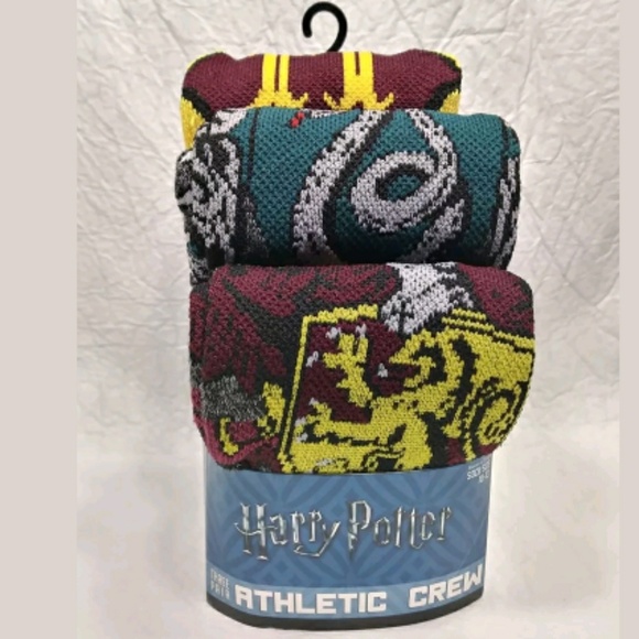 Harry Potter Athletic Crew Socks 3 Pair Size 8-12 - Picture 1 of 4